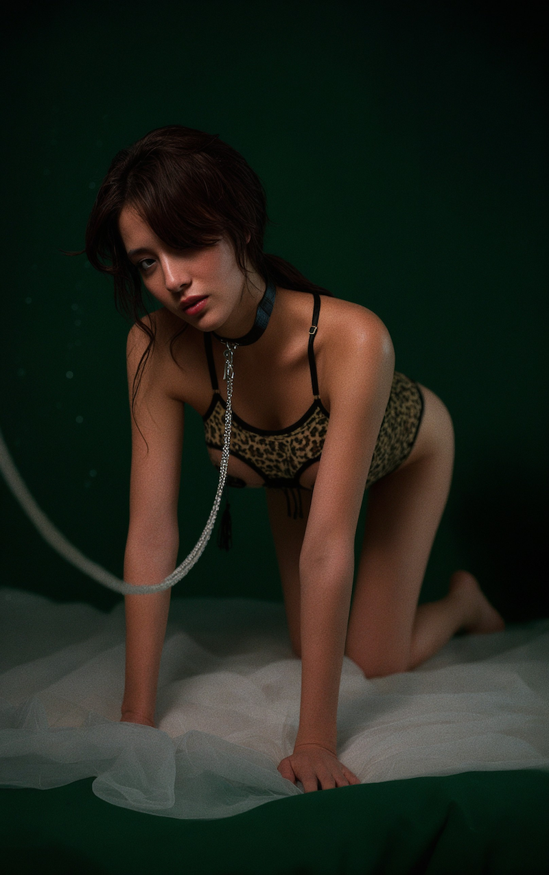 Dripdrip Leopard Uniform Open-Bust Micro Set