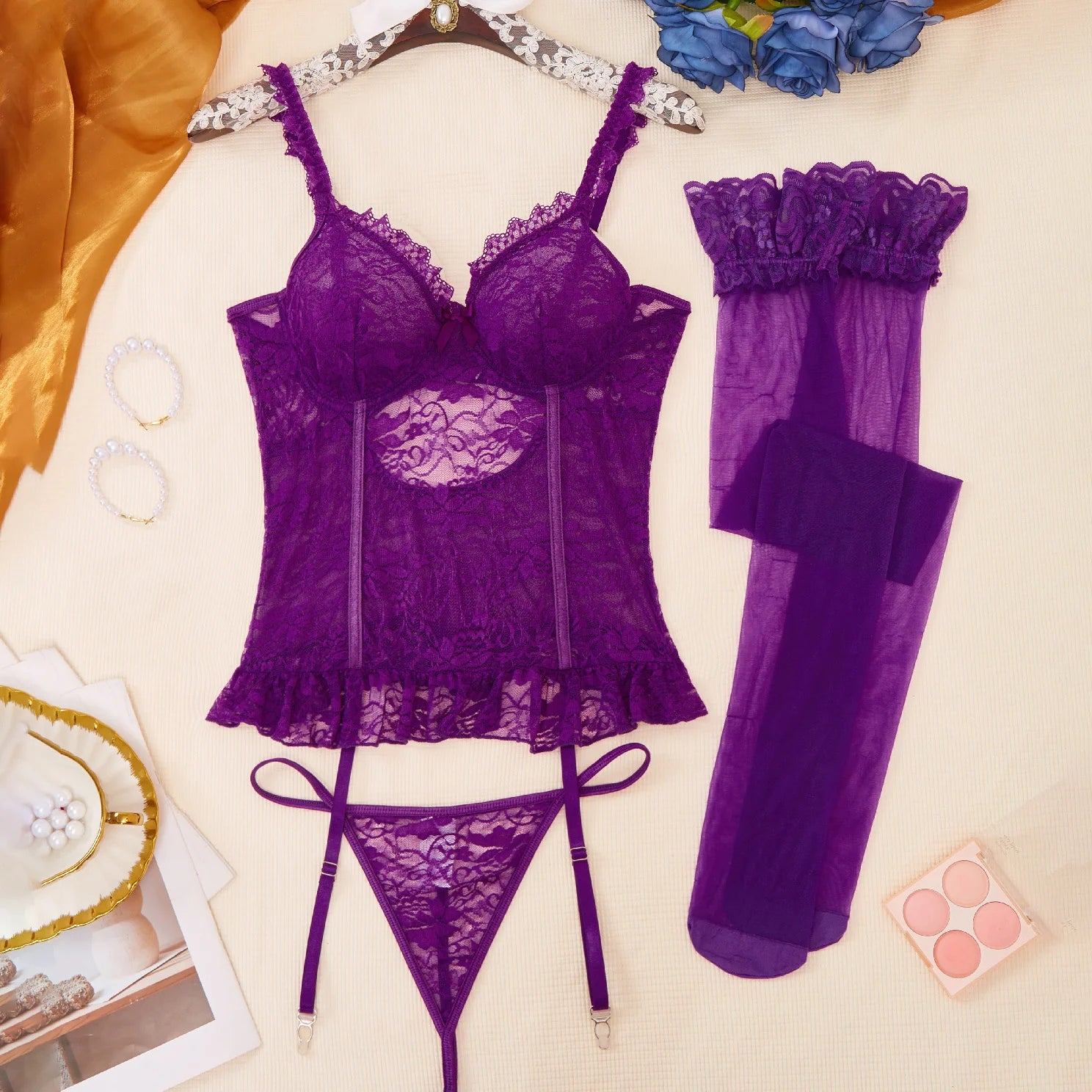 Dripdrip Purple Lace Bra Garter Stocking Set
