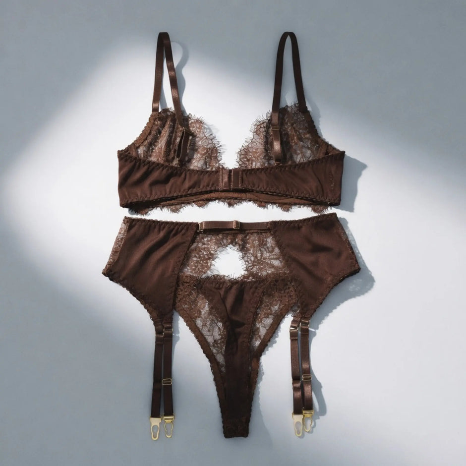 Dripdrip Floral Placement: Precision Lace Illusion Four-Piece Set dripdrip