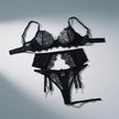 Dripdrip Floral Placement: Precision Lace Illusion Four-Piece Set dripdrip