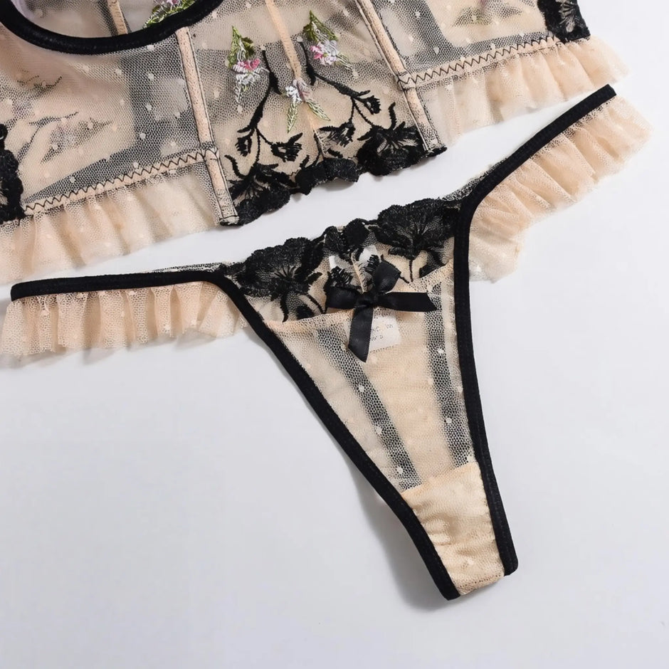 Dripdrip Garden Corset: Mixed-Media Floral Embroidery & Polka Dot Boned Set dripdrip